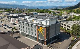 La Quinta Inn & Suites By Wyndham Kelowna Bc